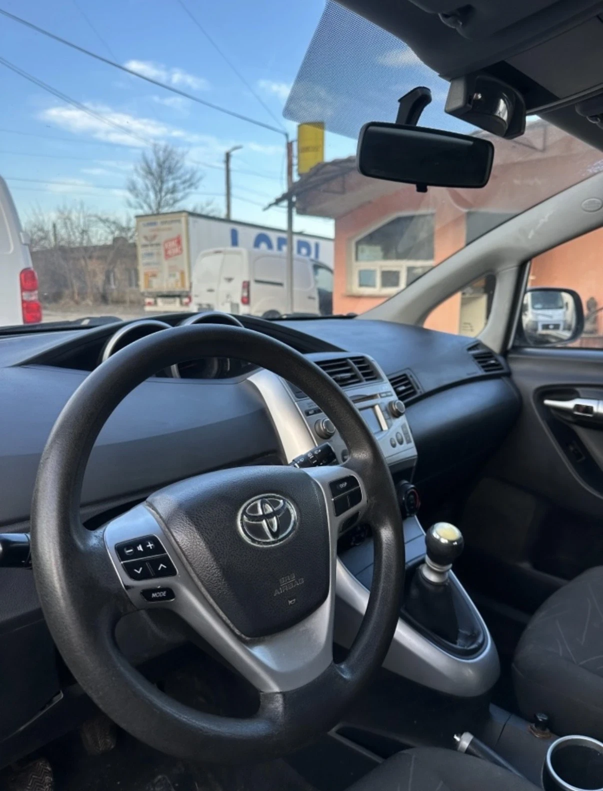 Toyota Verso 2.0, снимка 9 - Автомобили и джипове - 54486405