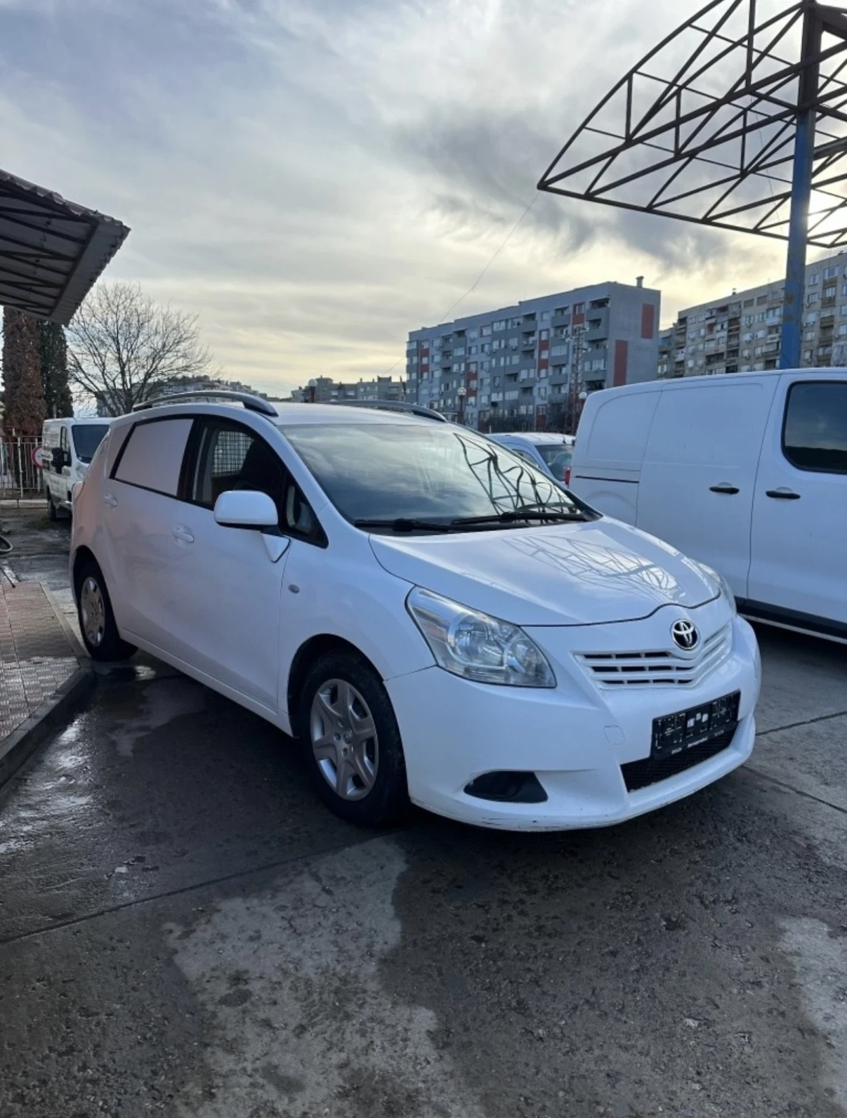 Toyota Verso 2.0, снимка 3 - Автомобили и джипове - 54486405