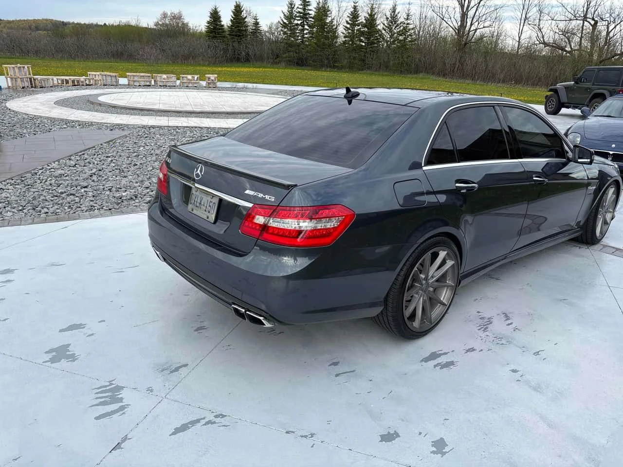 Mercedes-Benz E 63 AMG | ОТЛИЧНО СЪСТОЯНИЕ| КАРБОНОВИ ДЕТАЙЛИ| CARFAX, снимка 9 - Автомобили и джипове - 54633368