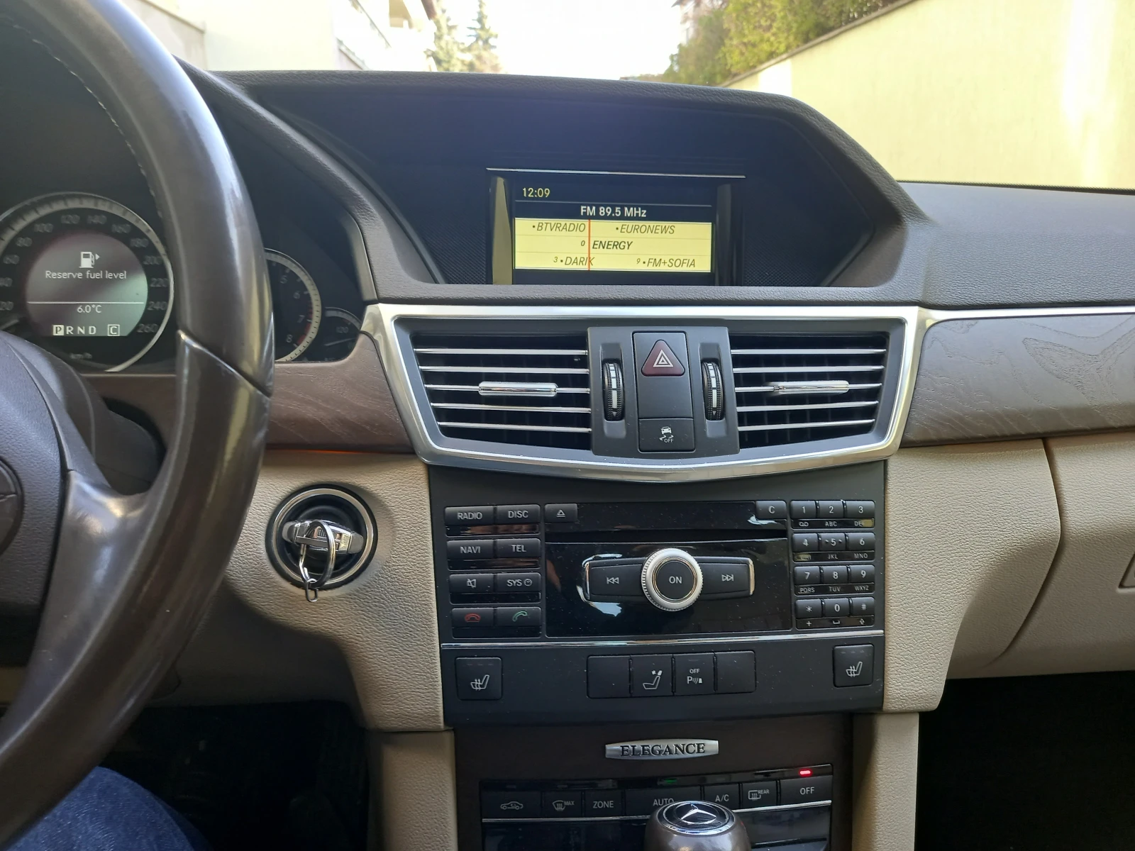 Mercedes-Benz E 250, снимка 10 - Автомобили и джипове - 54753825