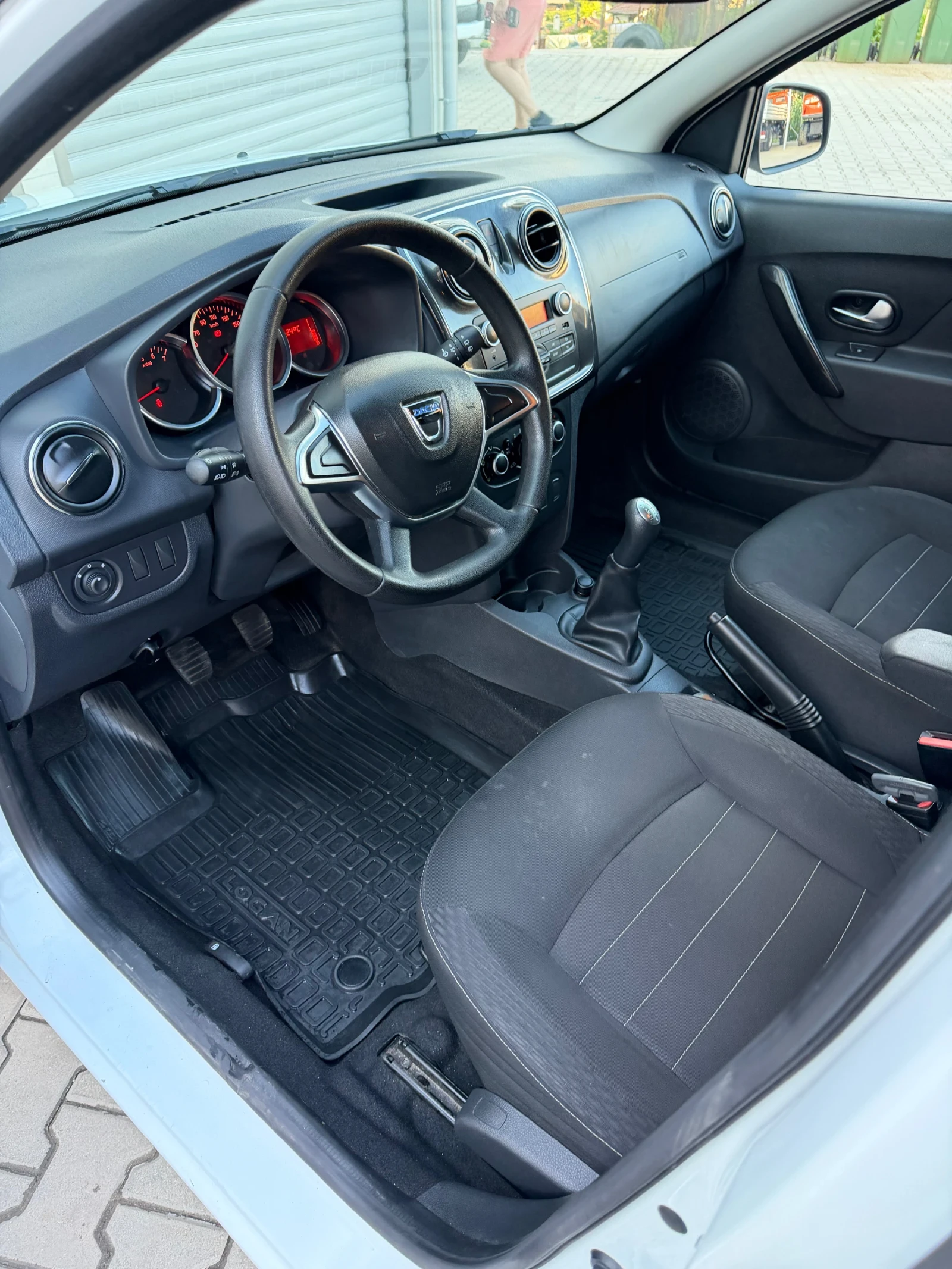 Dacia Logan MCV DCI , снимка 6 - Автомобили и джипове - 54918864
