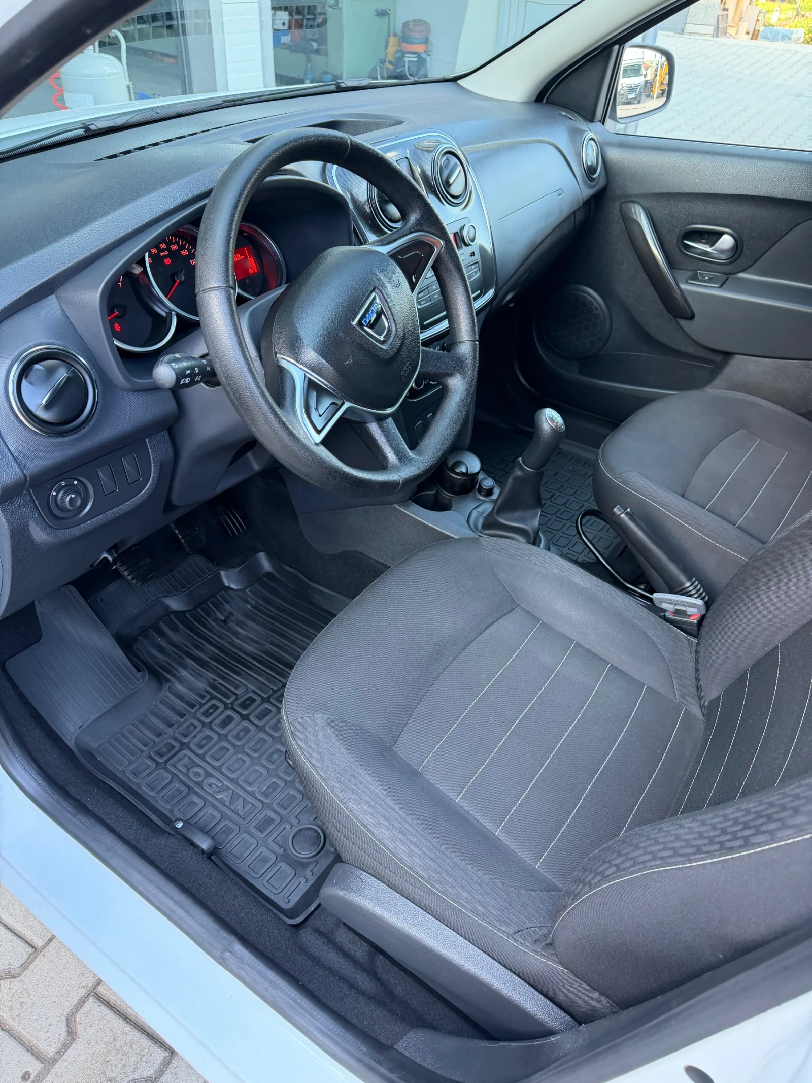 Dacia Logan MCV DCI , снимка 6 - Автомобили и джипове - 55076330