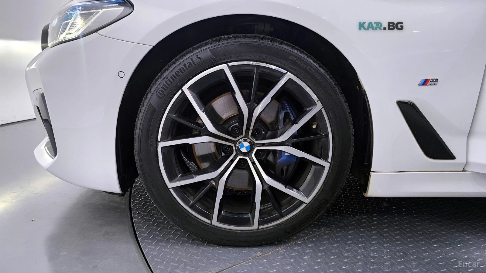 BMW 530 * M PACK* 360* Ambient Light* Head-up* PANO* ПОДГР, снимка 5 - Автомобили и джипове - 55063297