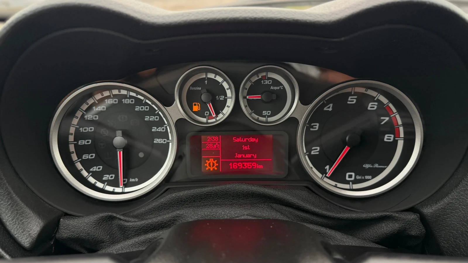 Alfa Romeo MiTo 1.4Т 120кс* ФАБРИЧНА ГАЗ * , снимка 15 - Автомобили и джипове - 55138761