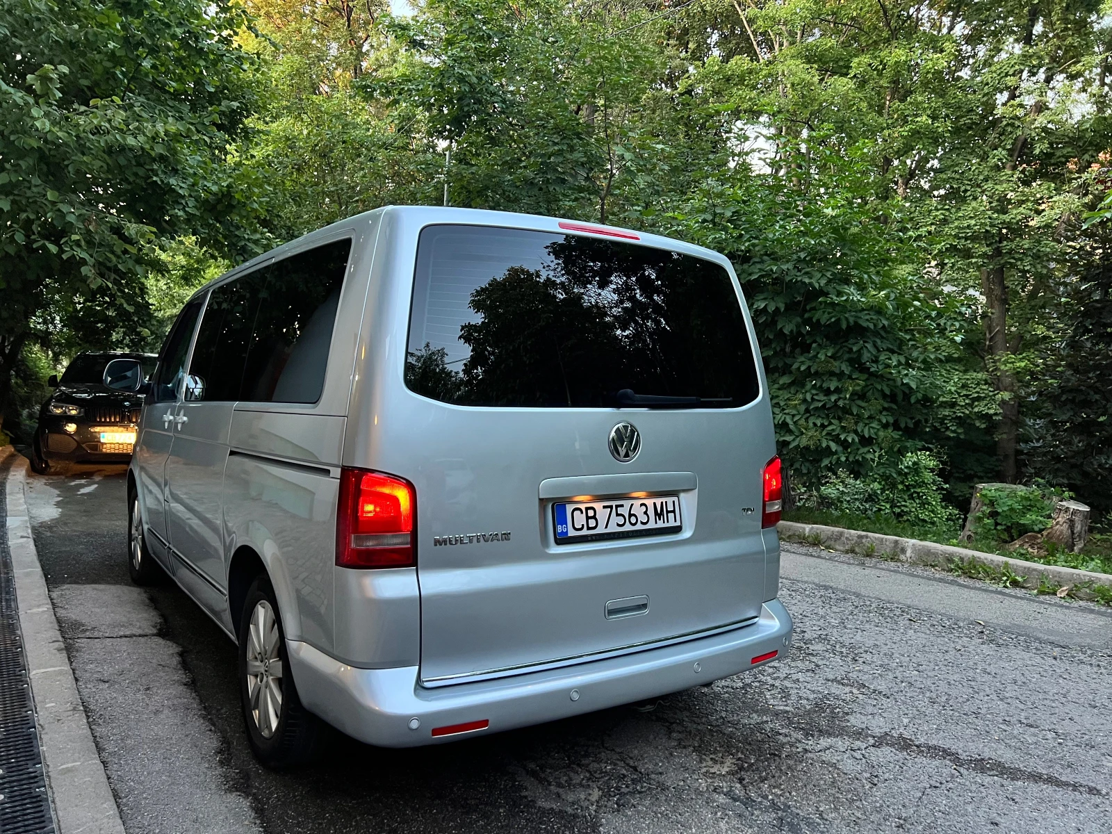 VW Multivan HIGHLINE, снимка 13 - Автомобили и джипове - 55193602