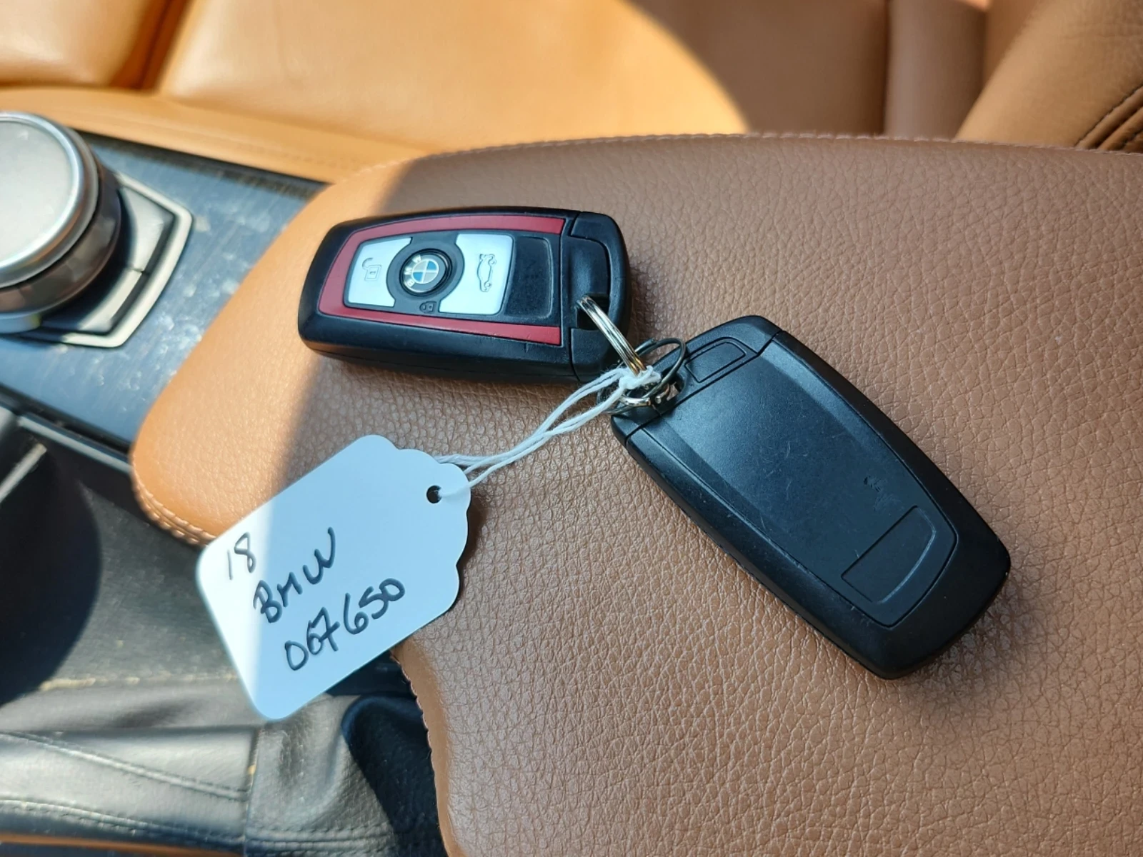 BMW 330 XDRIVE* 69000KM!* ПОДГРЕВ* ШИБИДАХ* ДВА КЛЮЧА, снимка 7 - Автомобили и джипове - 55206377