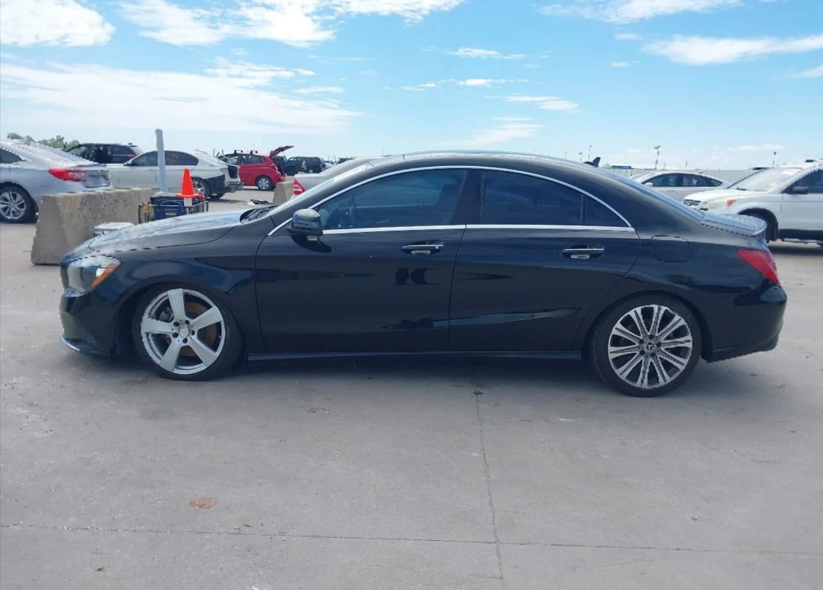 Mercedes-Benz CLA 250 Автофинансиране* , снимка 11 - Автомобили и джипове - 55279191