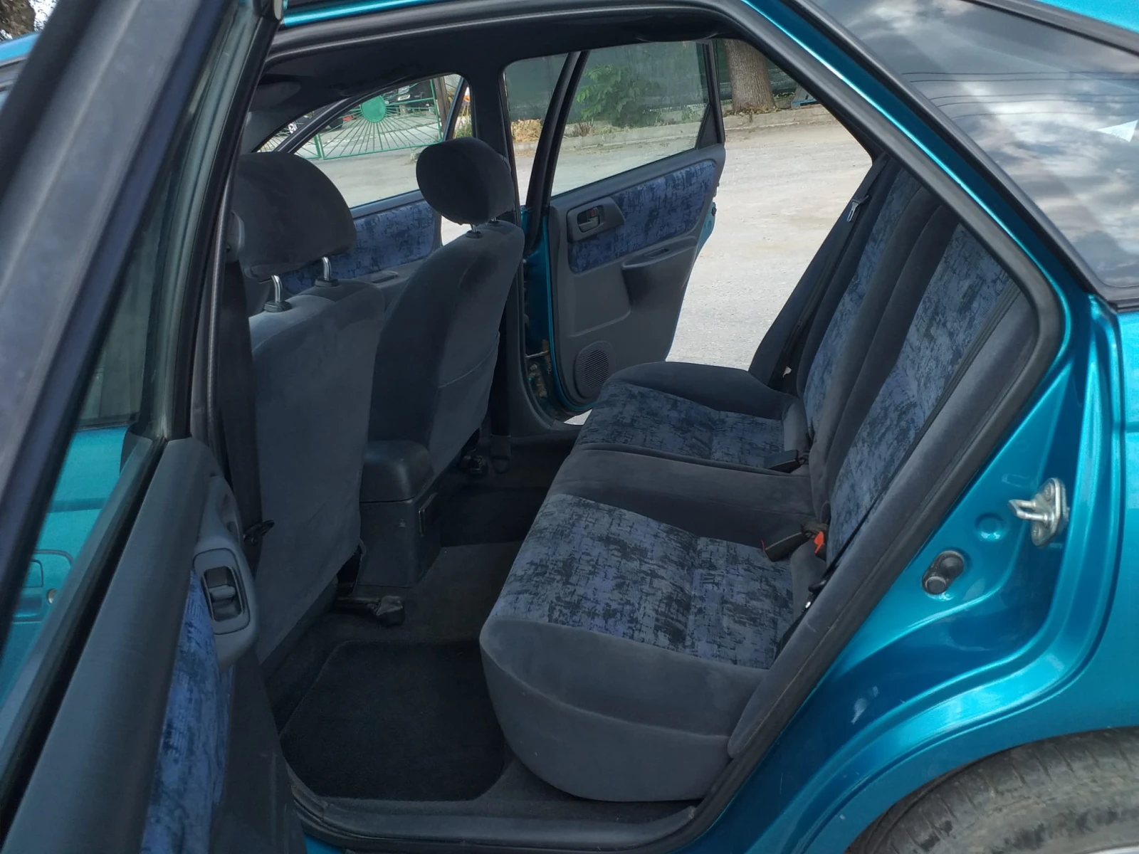Toyota Carina, снимка 9 - Автомобили и джипове - 55603312