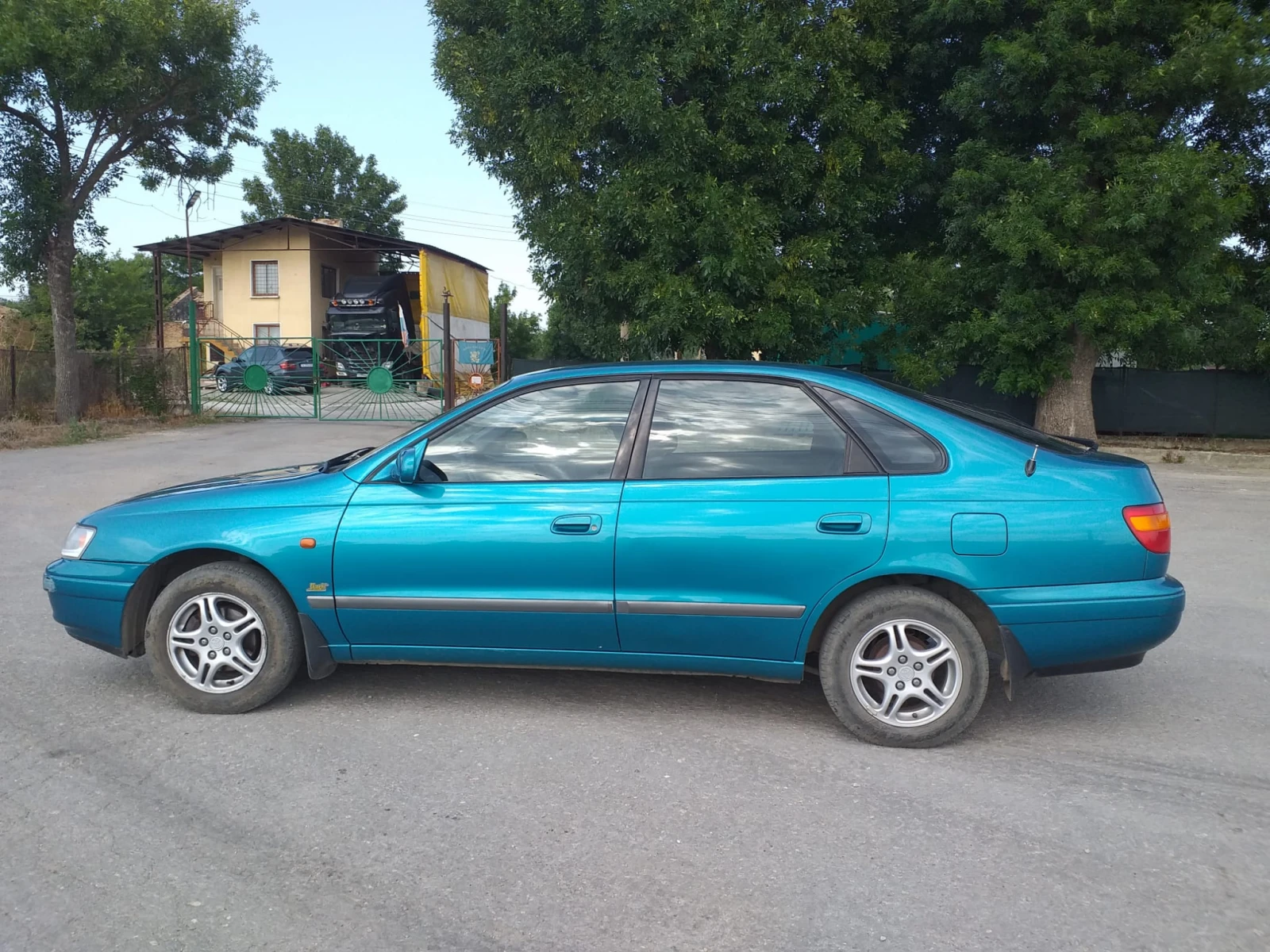 Toyota Carina, снимка 3 - Автомобили и джипове - 55603312