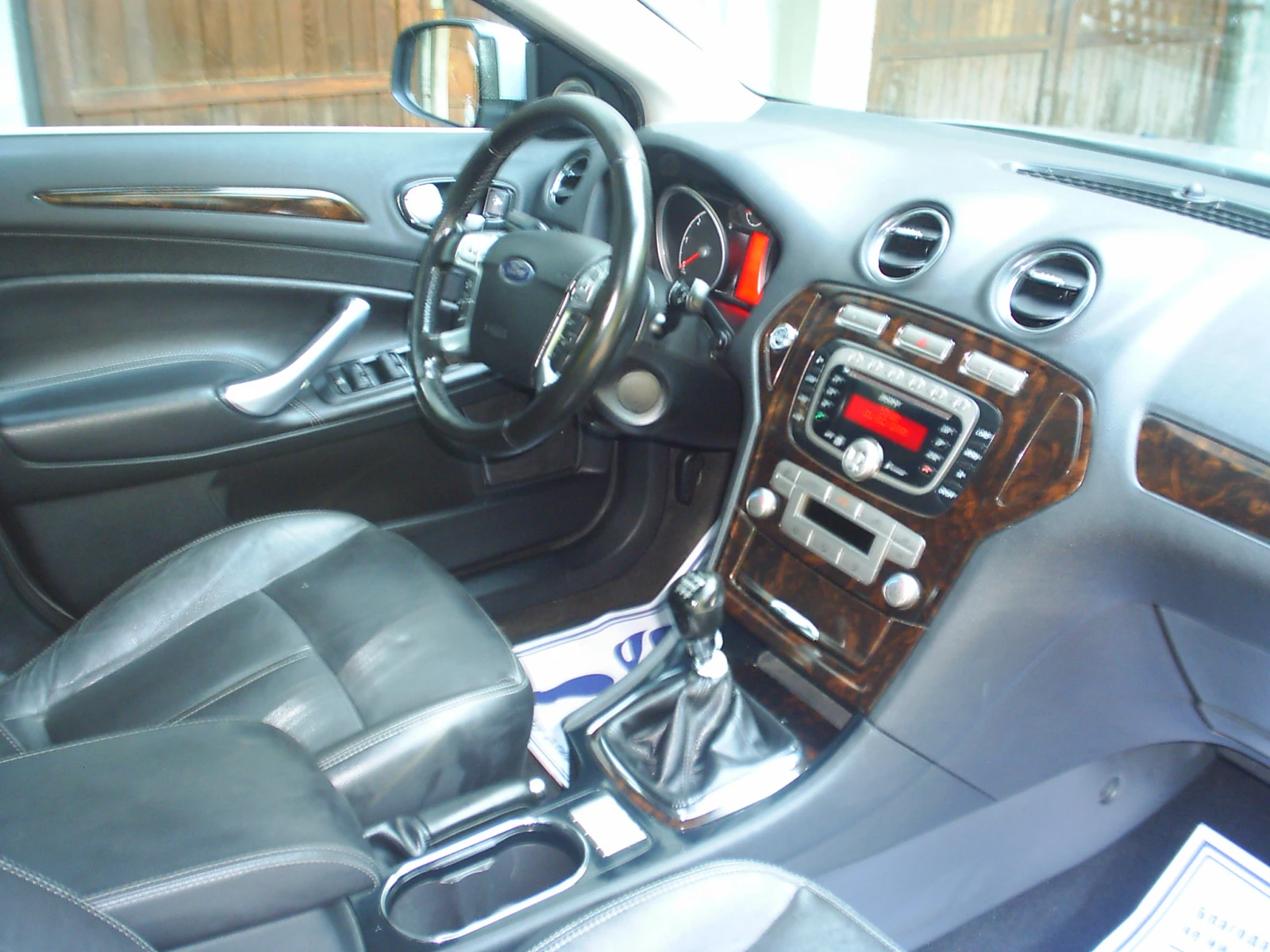 Ford Mondeo 2.0 TDCI Ghia, снимка 12 - Автомобили и джипове - 55825957