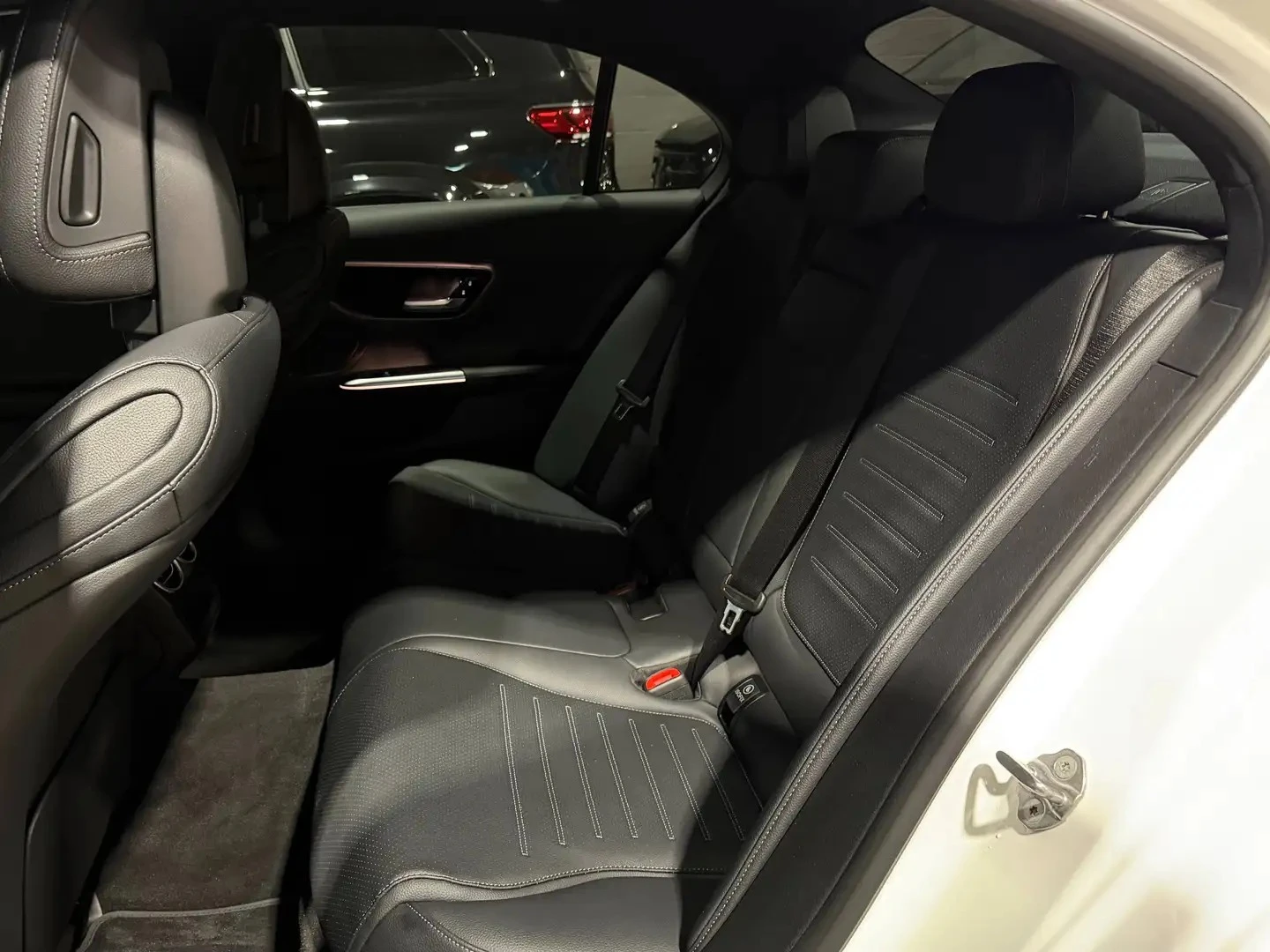 Mercedes-Benz C 300 4MATIC PREMIUM PLUS ЦЕНА ДО БЪЛГАРИЯ АВТОКРЕДИТ, снимка 15 - Автомобили и джипове - 55825983