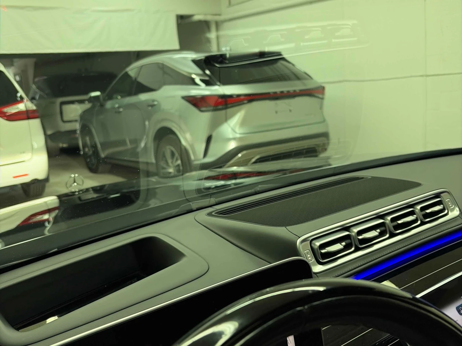 Mercedes-Benz S 580 4MATIC AMG/Diamond seats/MBUX Tablet/Massage/360, снимка 10 - Автомобили и джипове - 55852290