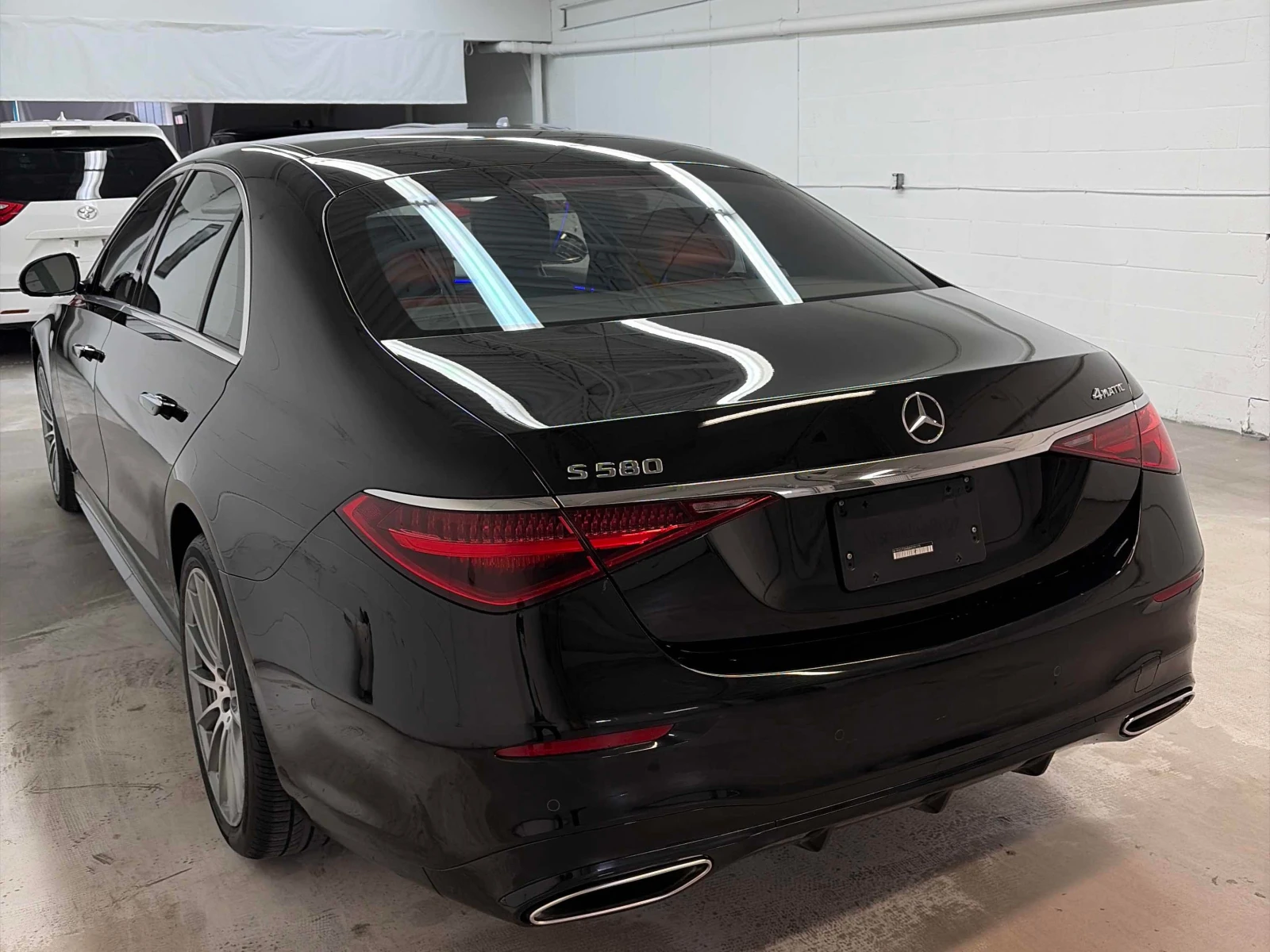 Mercedes-Benz S 580 4MATIC AMG/Diamond seats/MBUX Tablet/Massage/360, снимка 6 - Автомобили и джипове - 55852290