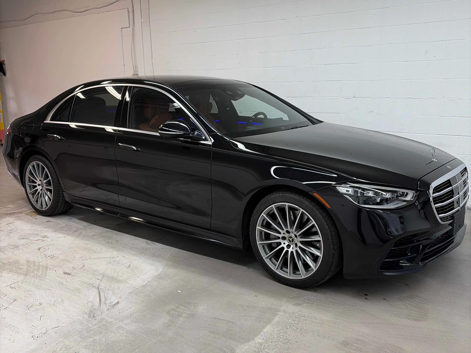 Mercedes-Benz S 580 4MATIC AMG/Diamond seats/MBUX Tablet/Massage/360, снимка 4 - Автомобили и джипове - 55852290