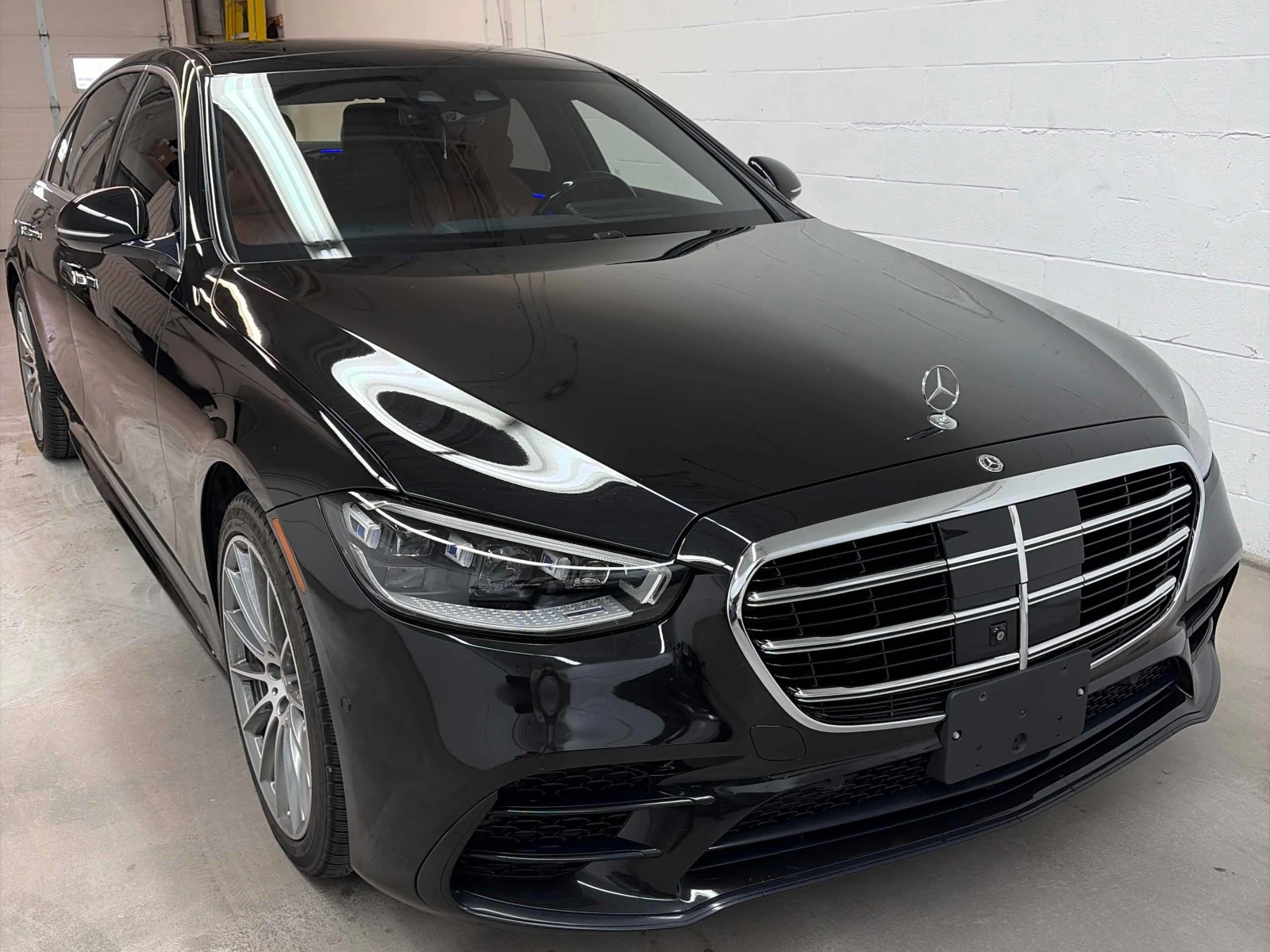 Mercedes-Benz S 580 4MATIC AMG/Diamond seats/MBUX Tablet/Massage/360, снимка 2 - Автомобили и джипове - 55852290