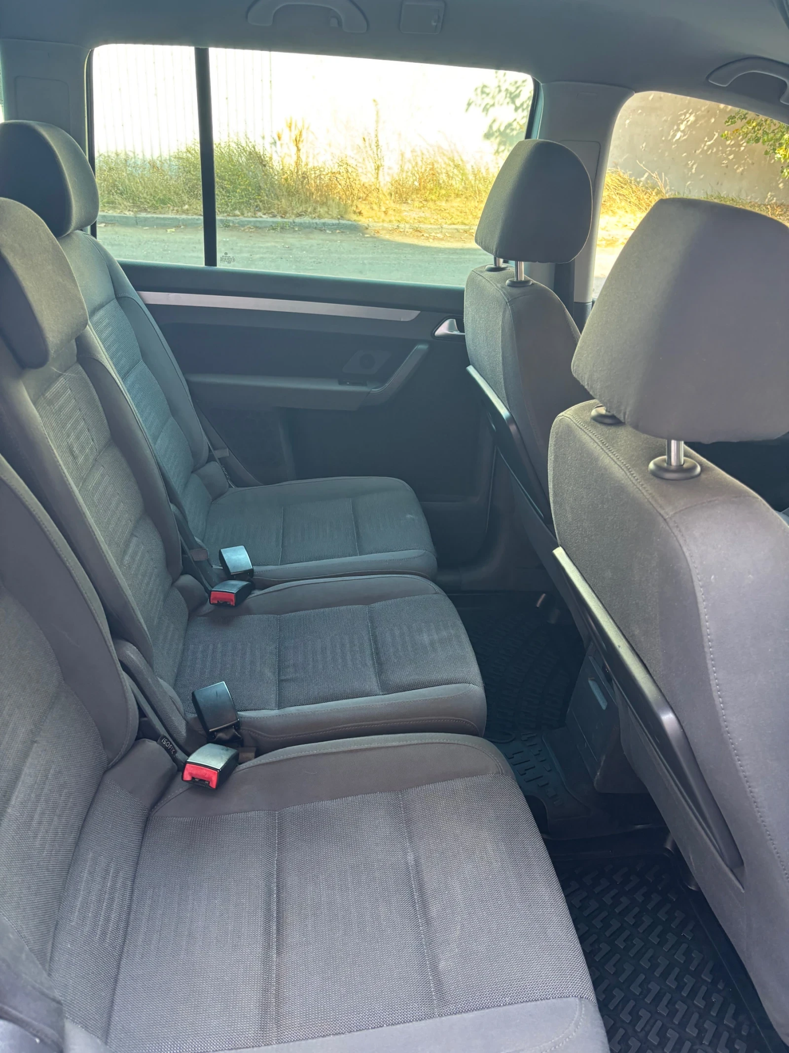 VW Touran 2.0 метан, снимка 8 - Автомобили и джипове - 56038527
