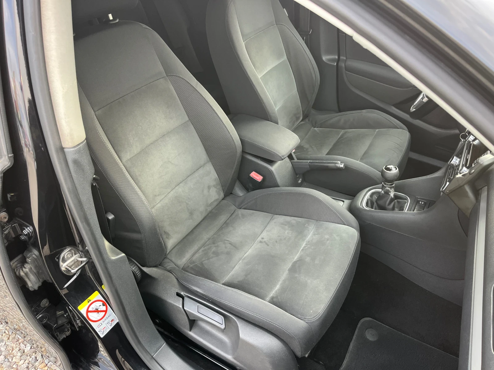 VW Golf 1.6TDI Хубав.Собствен лизинг!!!, снимка 10 - Автомобили и джипове - 56172607