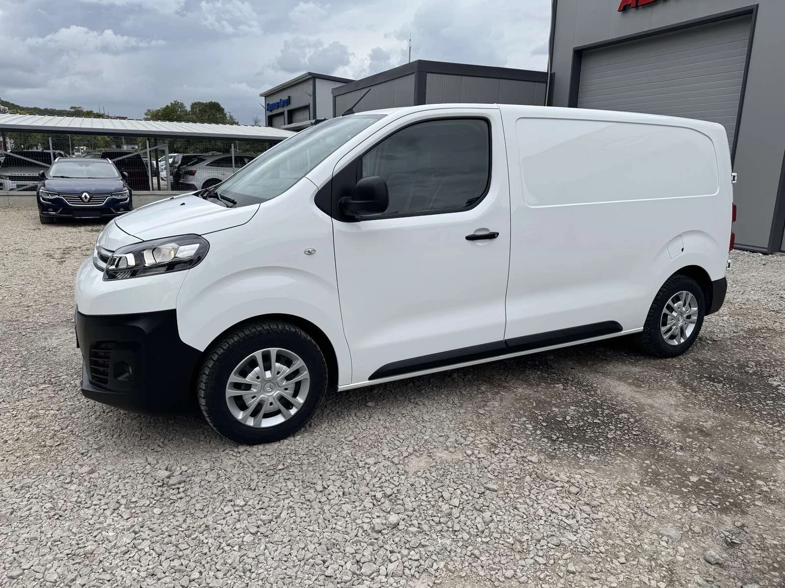 Peugeot Expert 1.5HDI* TOP* 21.06.2021 H2* , снимка 6 - Автомобили и джипове - 56317002