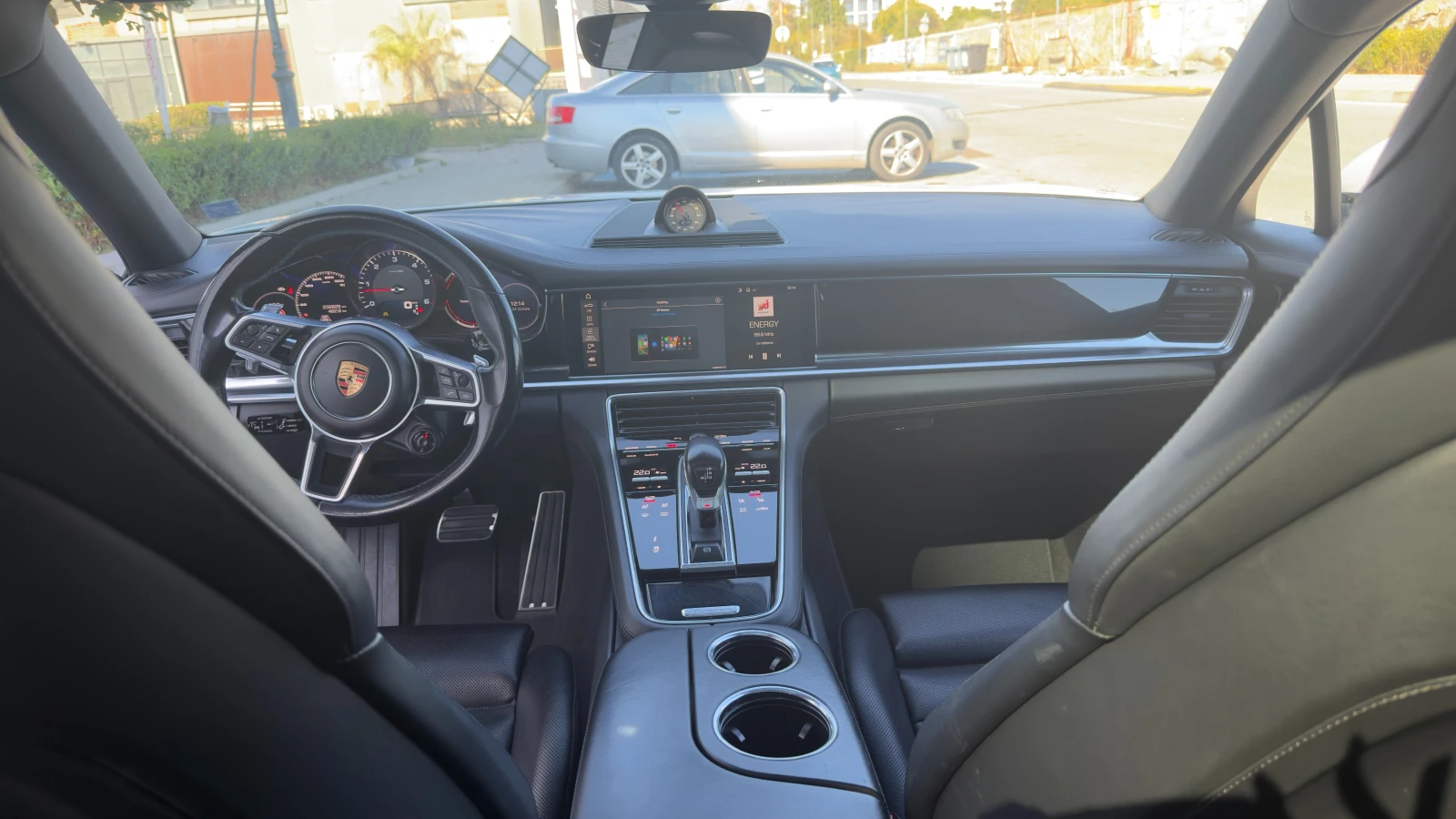 Porsche Panamera 4S (971), снимка 12 - Автомобили и джипове - 56348659