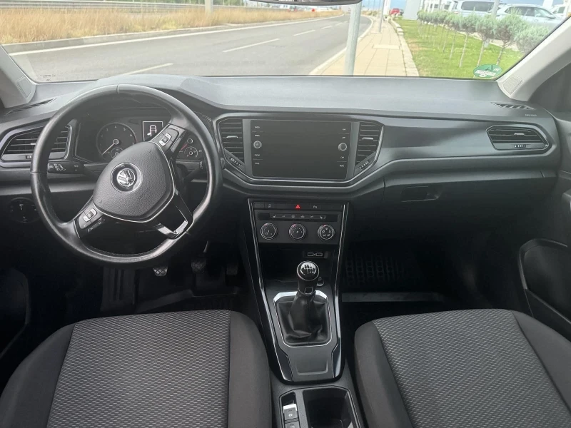 VW T-Roc 1.0 TSI NAVI DISTRONIC, снимка 4 - Автомобили и джипове - 47454354