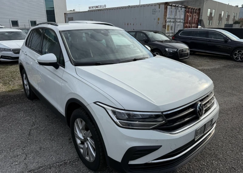 VW Tiguan 2.0TDi 4x4 ОЧАКВАМ ВНОС , снимка 1 - Автомобили и джипове - 48425014