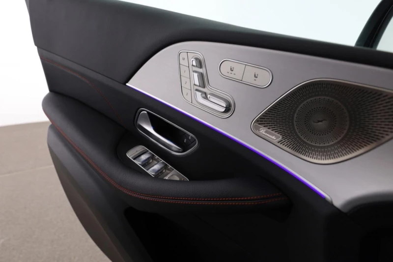 Mercedes-Benz GLE 53 4MATIC AMG NIGHT PANO BURMESTER 360 KEYLESS, снимка 8 - Автомобили и джипове - 51750472