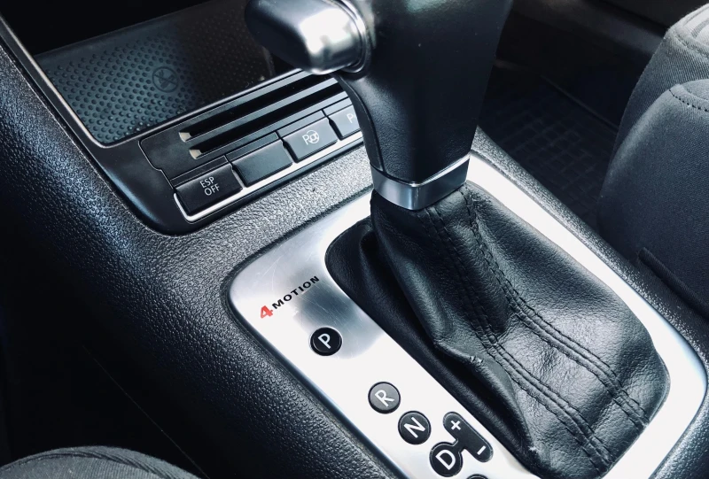 VW Tiguan 2.0TDI 4X4 AUTOMATIC , снимка 6 - Автомобили и джипове - 52747164