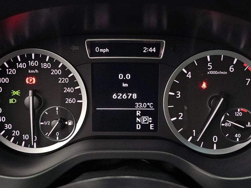 Infiniti Q30 2.0 270920 Automatic, снимка 9 - Автомобили и джипове - 55597582