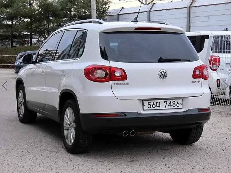 VW Tiguan 2.0 Tsi 5N, снимка 5 - Автомобили и джипове - 56112837
