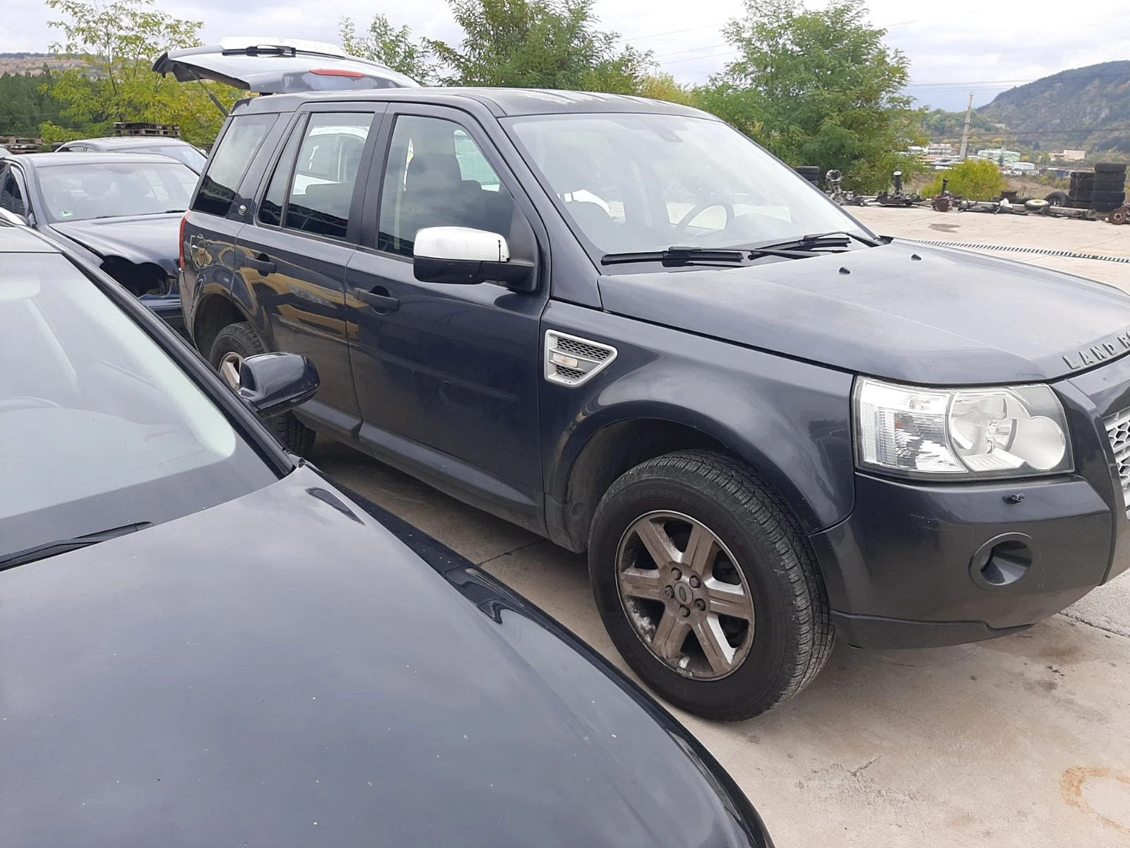 Land Rover Freelander 2.2 TD4 224DT - изображение 2