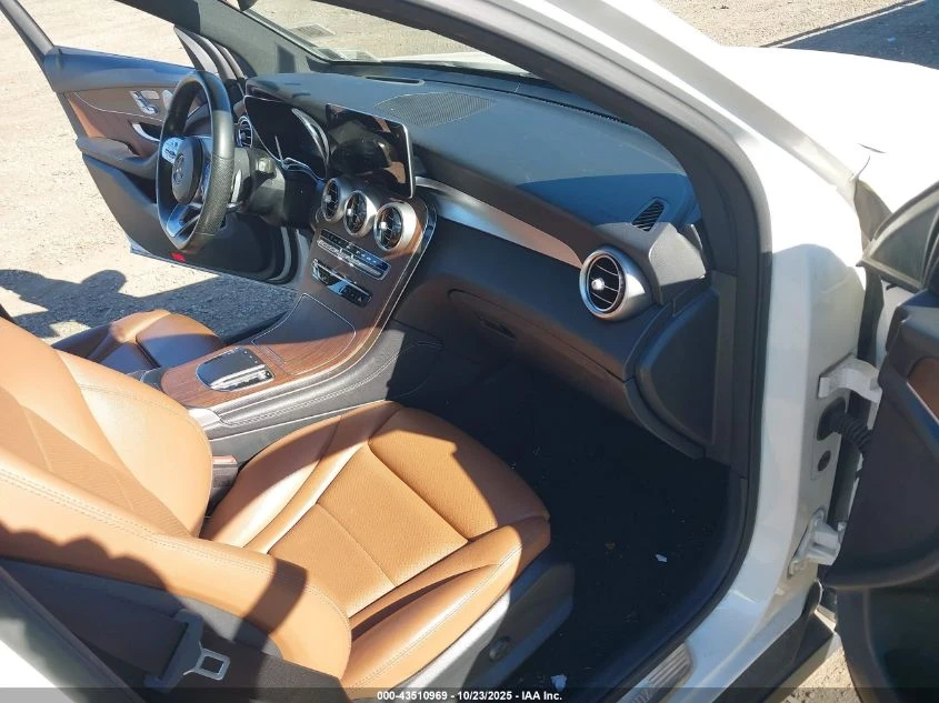 Mercedes-Benz GLC 300 4MATIC DIGITAL/BURMESTER/ПАНОРАМА/ПОДГРЕВ/FACE/TOП - изображение 7