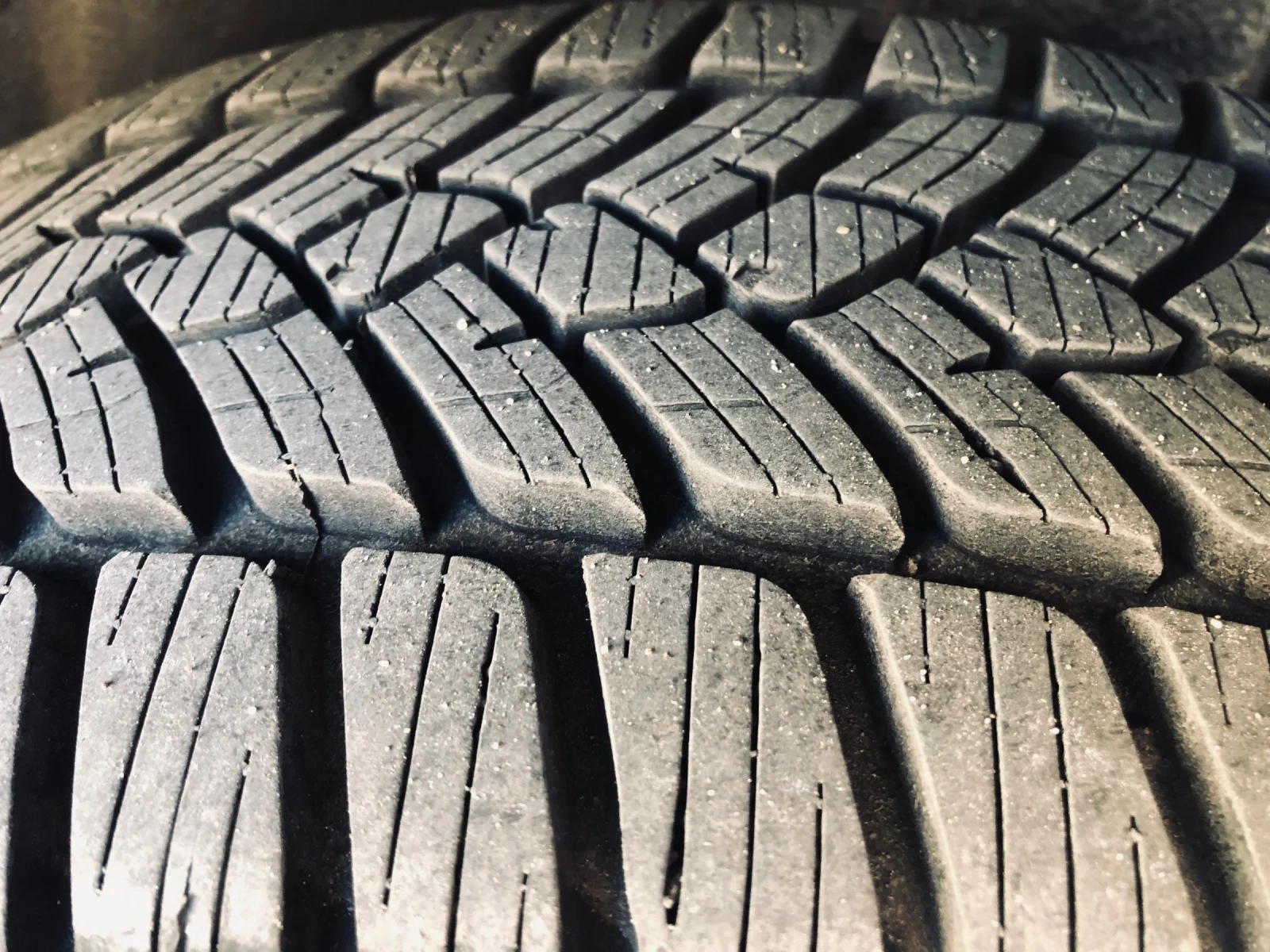 VW Tiguan 2.0TDI 4X4 AUTOMATIC  - изображение 9