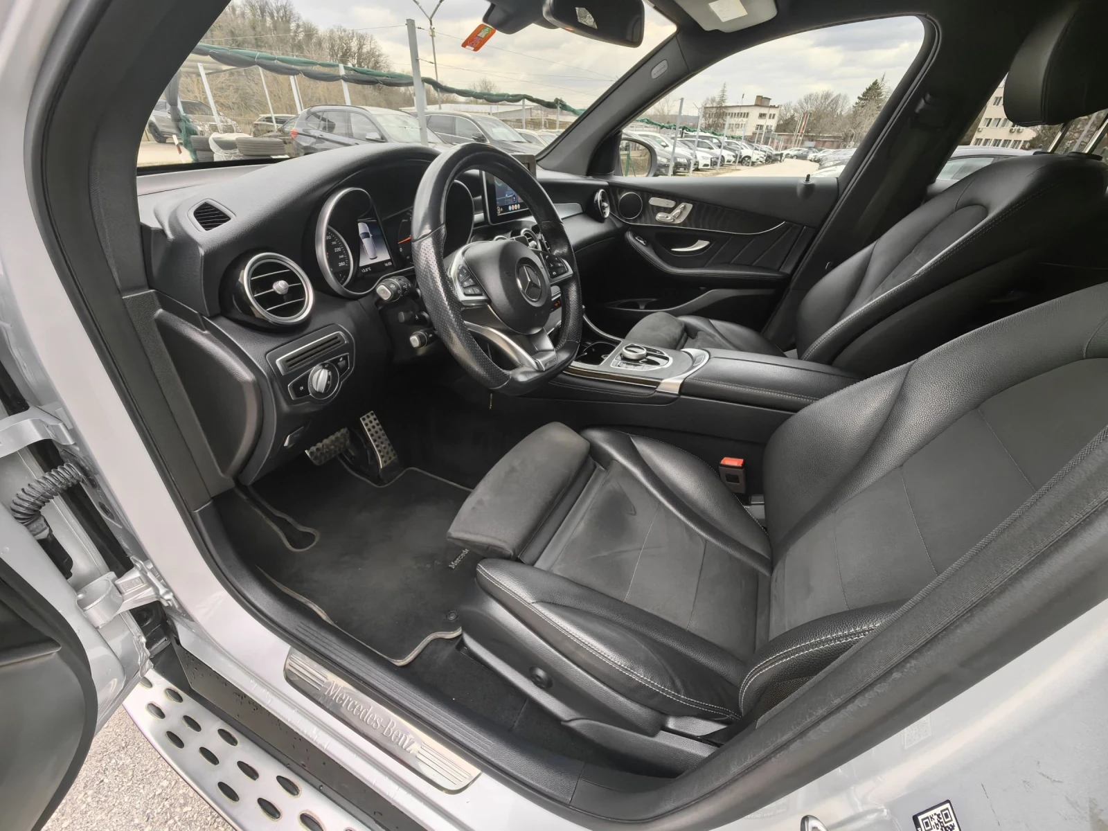 Mercedes-Benz GLC 250 AMG /ШВЕЙЦАРИЯ/ СЕРВИЗНА ИСТОРИЯ , снимка 7 - Автомобили и джипове - 53889764