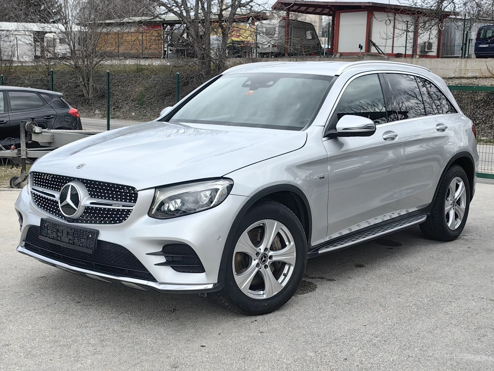 Mercedes-Benz GLC 250 AMG /ШВЕЙЦАРИЯ/ СЕРВИЗНА ИСТОРИЯ , снимка 2 - Автомобили и джипове - 53889764