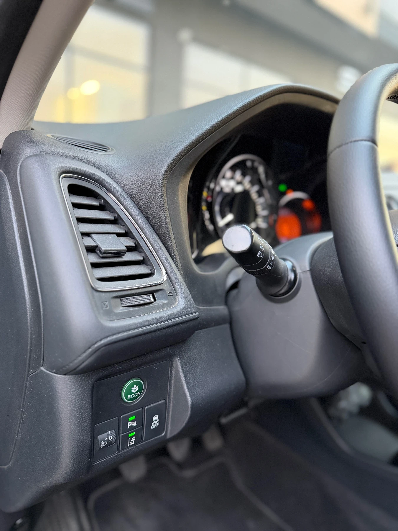 Honda Hr-v 1.6 DTEC, снимка 10 - Автомобили и джипове - 53908477