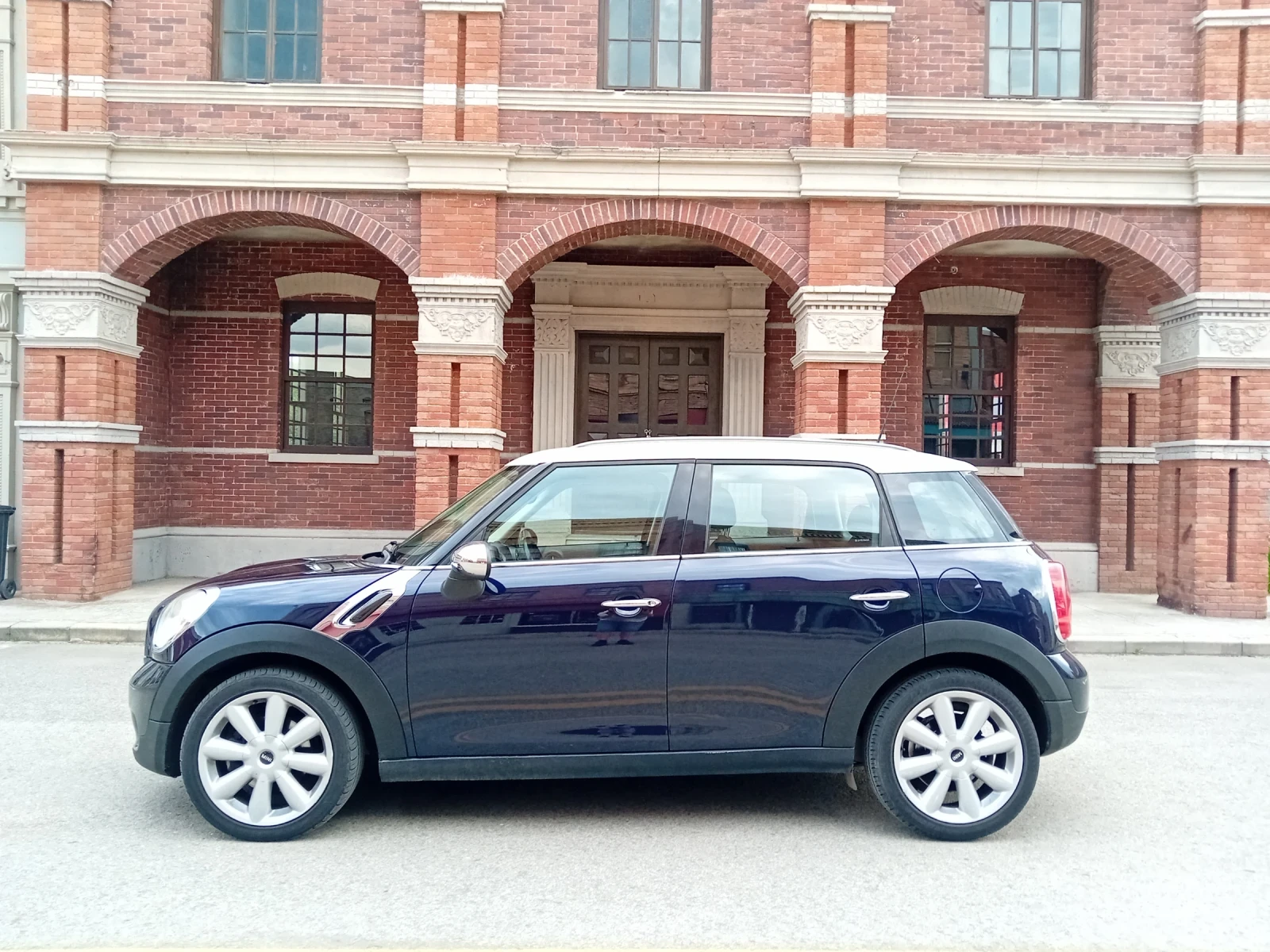 Mini Countryman 2.0D Automatic, снимка 5 - Автомобили и джипове - 54497197