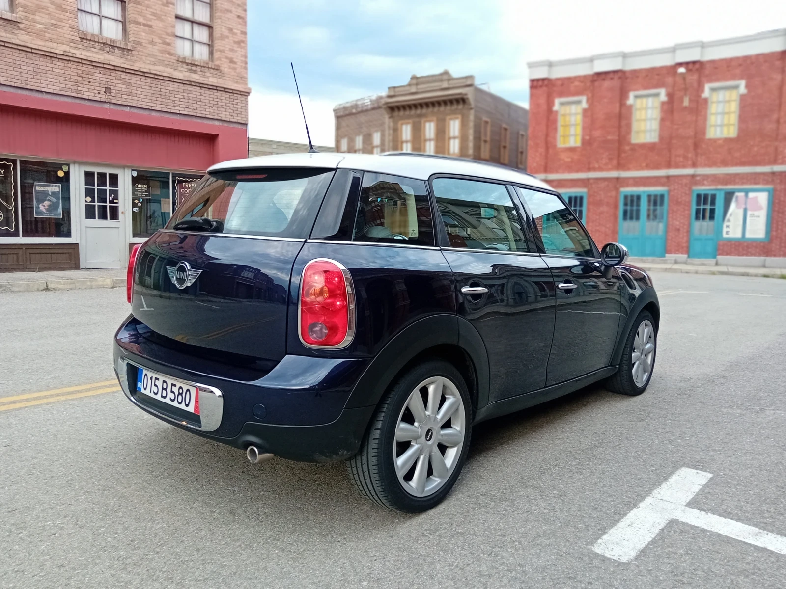 Mini Countryman 2.0D Automatic, снимка 3 - Автомобили и джипове - 54497197