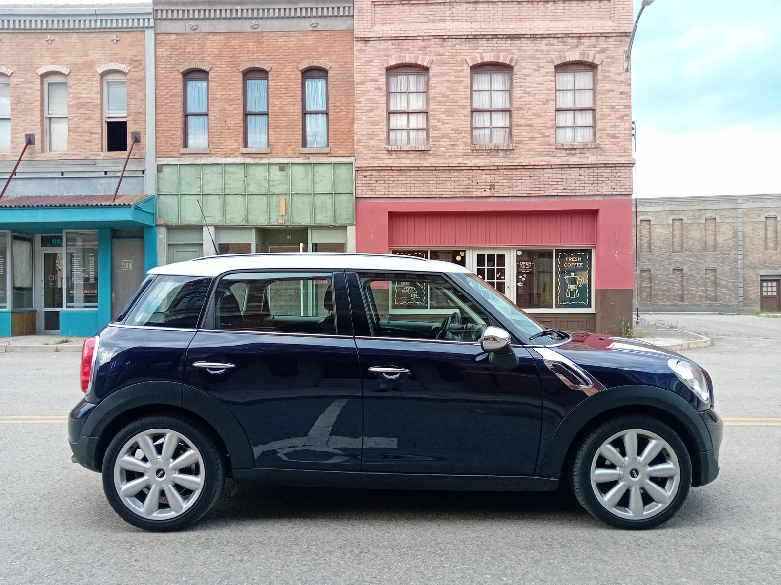 Mini Countryman 2.0D Automatic, снимка 2 - Автомобили и джипове - 54497197