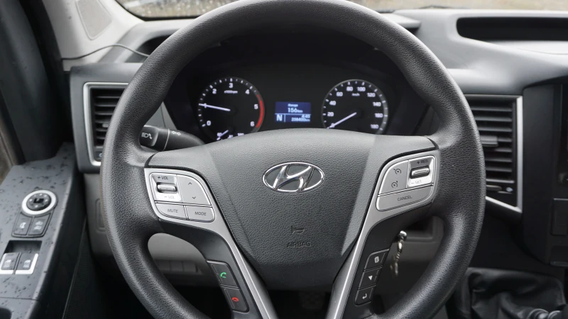 Hyundai H350 2.5 150hp, снимка 8 - Бусове и автобуси - 52343612