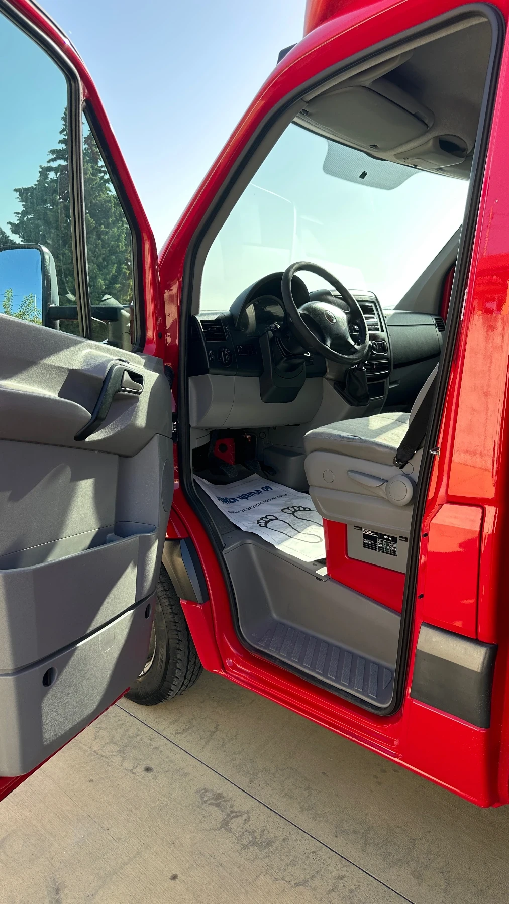 VW Crafter  2.5TDI 163k.c 3.5t категория B - изображение 6