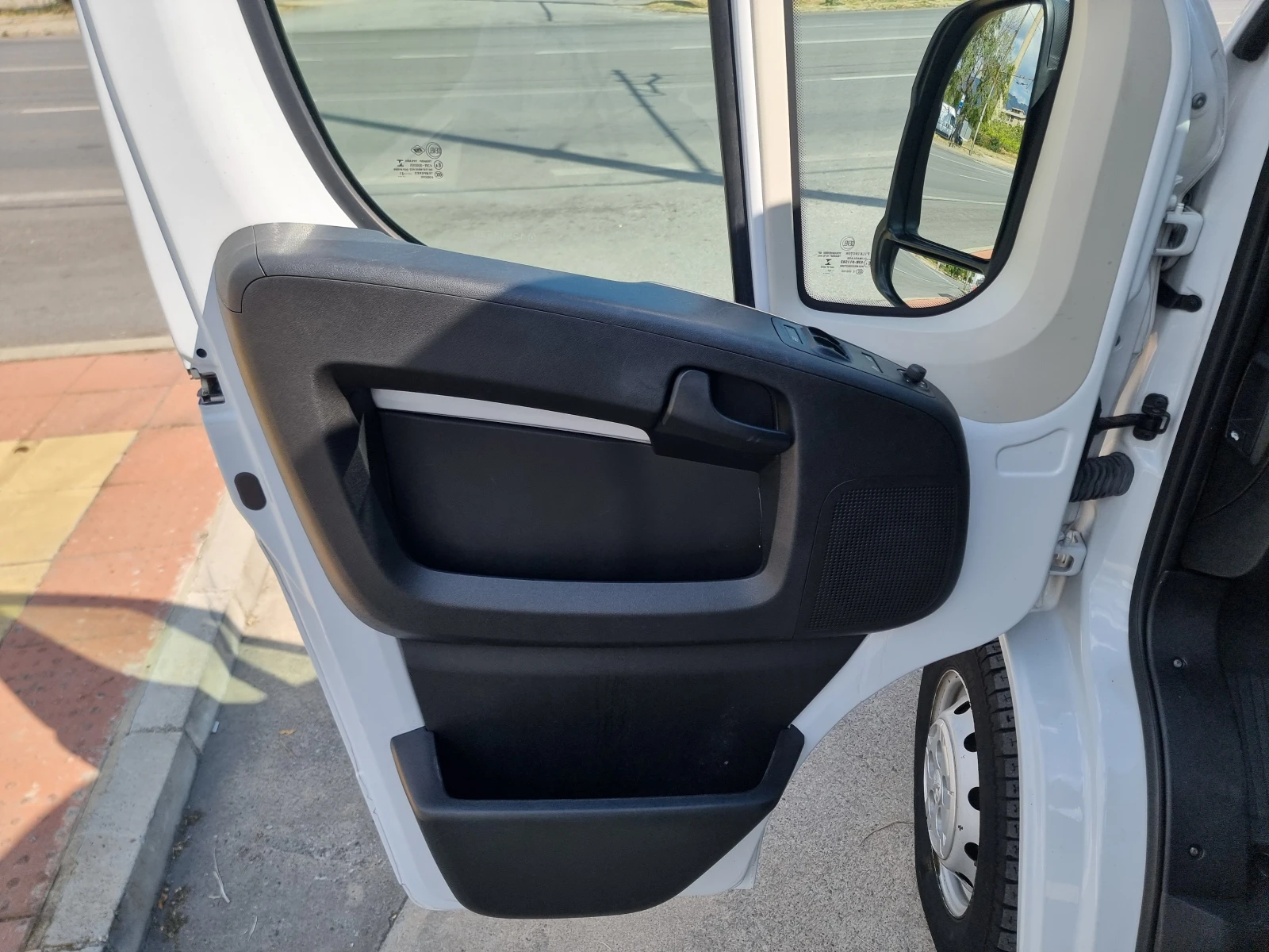 Peugeot Boxer 2.2d-6sk-Euro-6D, снимка 13 - Бусове и автобуси - 56152826