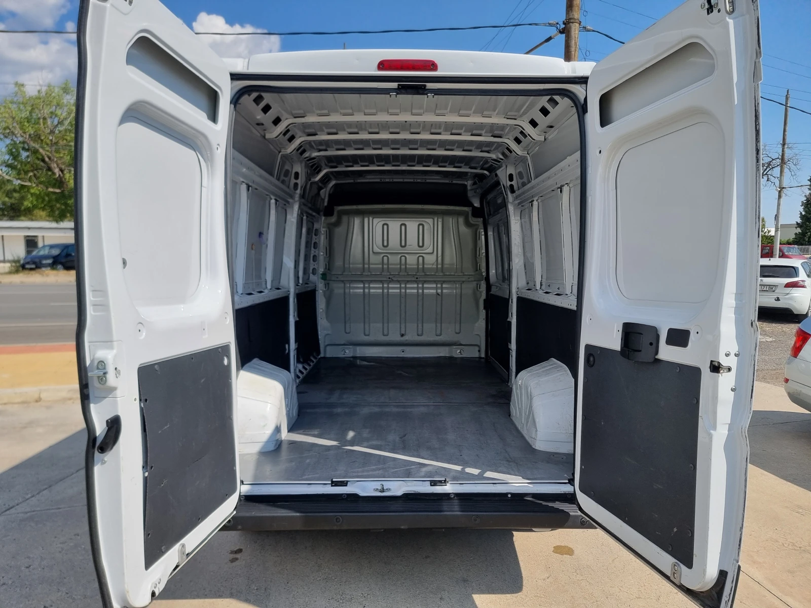Peugeot Boxer 2.2d-6sk-Euro-6D, снимка 12 - Бусове и автобуси - 56152826
