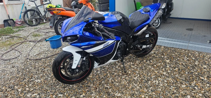 Yamaha YZF-R1 Big Bang Facelift, снимка 4 - Мотоциклети и мототехника - 53042999