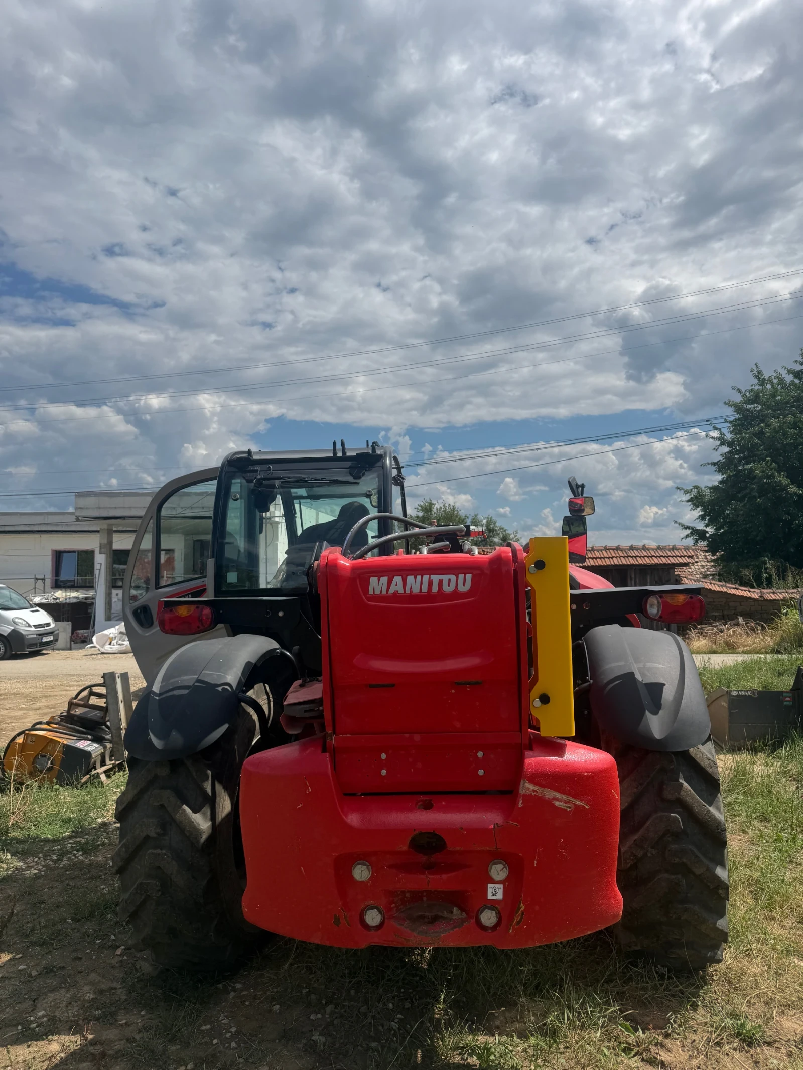 Телескопичен товарач Manitou MT1335, снимка 3 - Селскостопанска техника - 55232993