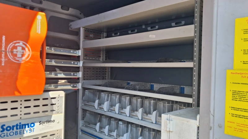 Автовишка Versalift VDT-170-F, снимка 11 - Индустриална техника - 51236856