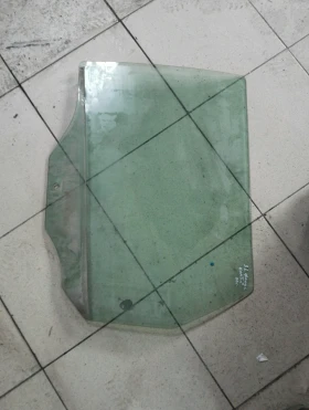 Стъкло задно ляво Форд Фокус комби 1.8тдди