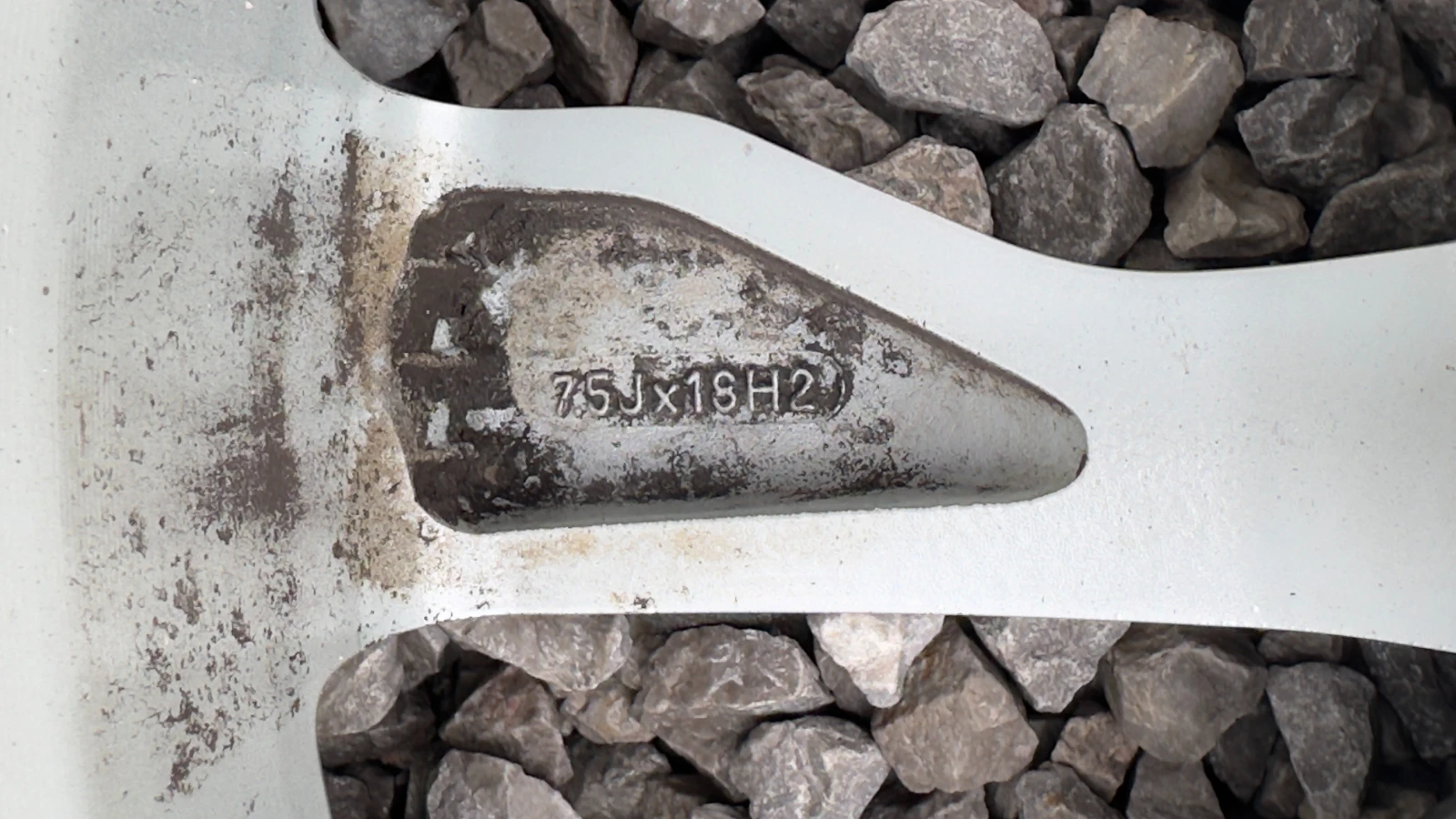 ���� � ������ 245/45R18 �� Renault | Mobile.bg � ����������� 17