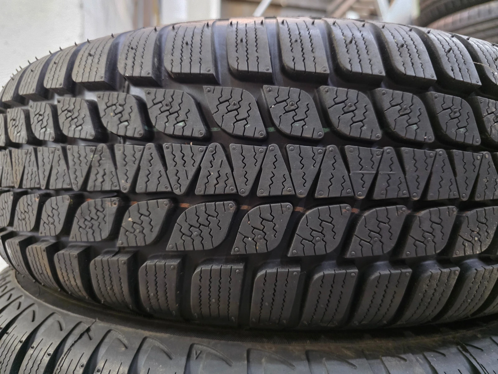 ���� 195/70R14 | Mobile.bg � ����������� 2