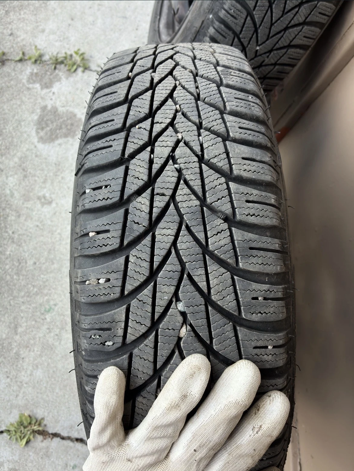 Гуми с джанти Lassa 175/70R14, снимка 2 - Гуми и джанти - 56295383