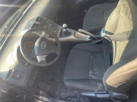 Toyota Auris 2.2D-CAT 177кс. НА ЧАСТИ, снимка 10
